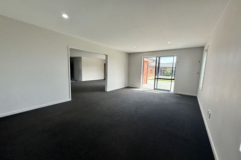 Photo of property in 34 Davaar Crescent, Broomfield, Christchurch, 8042