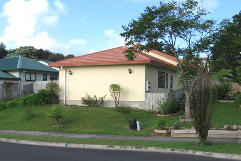 Photo of property in 2 Ginders Drive, Massey, Auckland, 0614