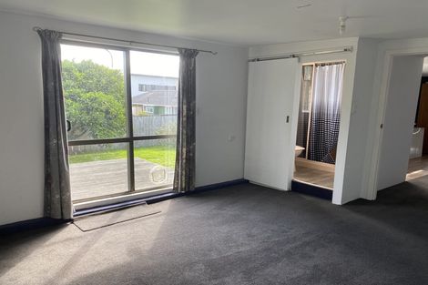 Photo of property in 95 Kervil Avenue, Te Atatu Peninsula, Auckland, 0610