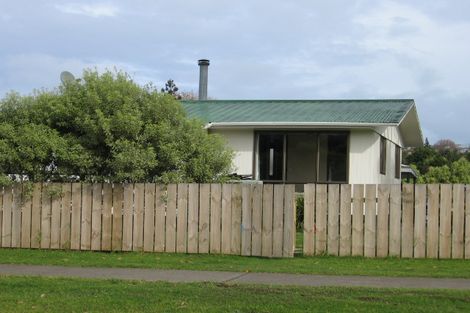Photo of property in 103 Awaroa Road, Helensville, 0800