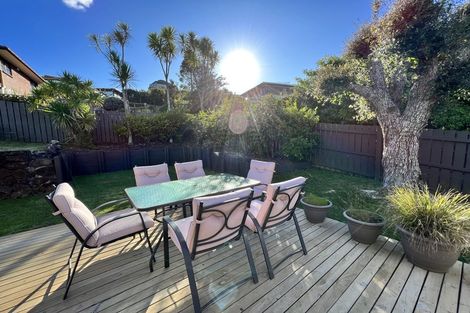 Photo of property in 119 Chelsea View Drive, Chatswood, Auckland, 0626
