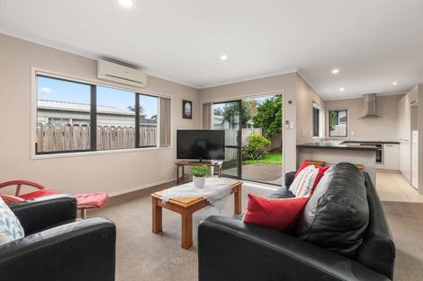 Photo of property in 104b Racecourse Road, Waiuku, 2123