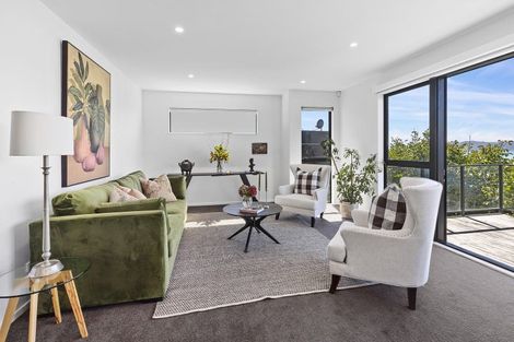 Photo of property in 67 Pretoria Road, Karaka Bays, Wellington, 6022