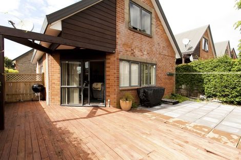 Photo of property in 37 Fields Parade, Oteha, Auckland, 0632