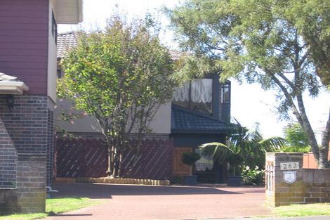 Photo of property in 2/283 Glenfield Road, Glenfield, Auckland, 0629