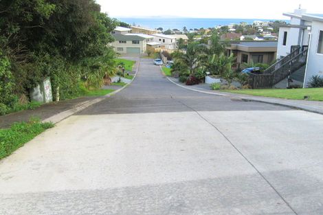 Photo of property in 182b Whangaparaoa Road, Red Beach, 0932