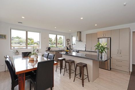 Photo of property in 53 Queen Street, Winton, 9720