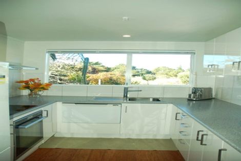 Photo of property in 28 James Mcleod Road, Shelly Beach, Helensville, 0874