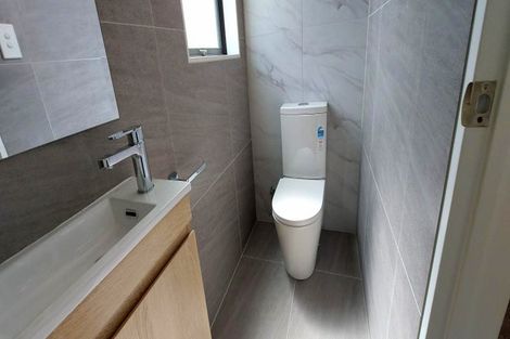 Photo of property in 20a Mackenzie Street, Te Atatu South, Auckland, 0610