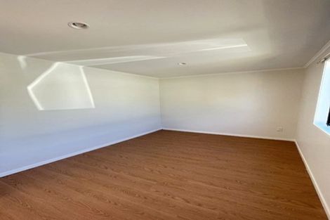 Photo of property in 16 Savoy Road, Glen Eden, Auckland, 0602