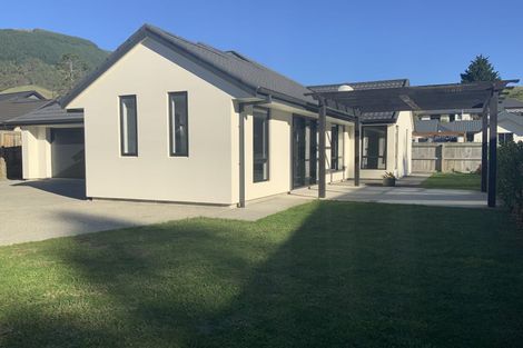 Photo of property in 61 Montebello Avenue, Stoke, Nelson, 7011