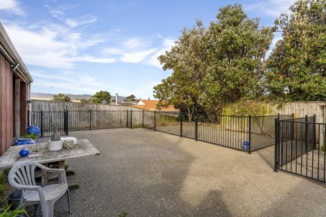 Photo of property in 12 Ngapotiki Street, Paraparaumu Beach, Paraparaumu, 5032