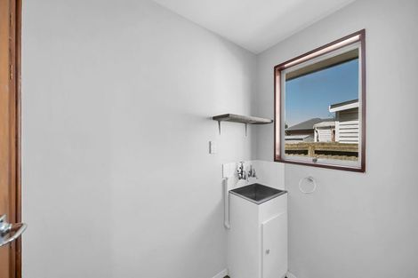 Photo of property in 35 Estuary Road, New Brighton, Christchurch, 8061