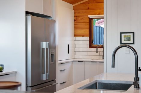 Photo of property in 6 Makorori Beach Road, Makorori, Gisborne, 4073