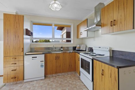 Photo of property in 11 Cumberland Street, Merrilands, New Plymouth, 4312