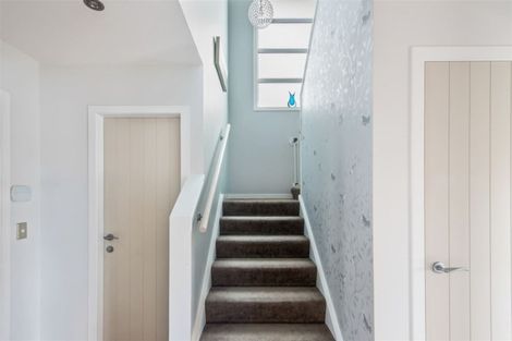 Photo of property in 48a Winsley Terrace, Churton Park, Wellington, 6037