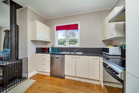 Photo of property in 23 Rosalind Street, Stratford, 4332