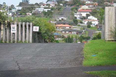 Photo of property in 59f Triangle Road, Massey, Auckland, 0614