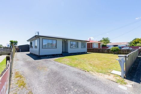 Photo of property in 6 Grenville Street, Levin, 5510