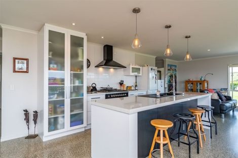 Photo of property in 52 Daniel Parade, Mangawhai, 0975