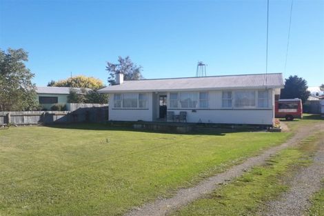 Photo of property in 17 Saint Clair Street, Takapau, 4203