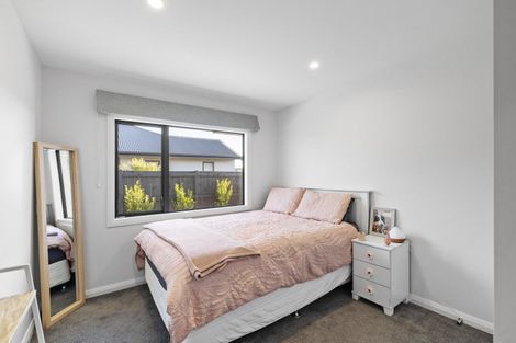 Photo of property in 32 Atlantic Drive, Fitzherbert, Palmerston North, 4410