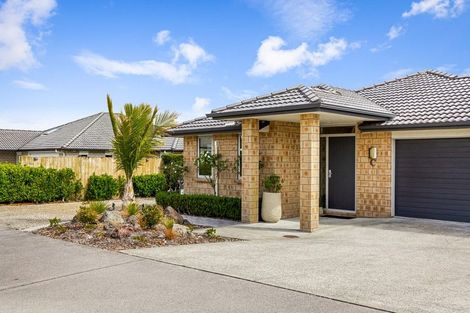 Photo of property in 44c Gilbransen Road, Kumeu, 0810