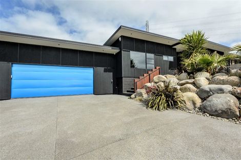 Photo of property in 3d Honeyfield Drive, Whalers Gate, New Plymouth, 4310