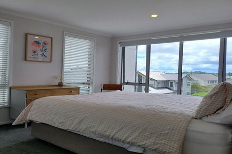 Photo of property in 24 Station Street, Hobsonville, Auckland, 0616