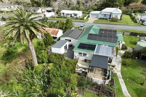 Photo of property in 10 Franklin Road, Paparoa, 0571