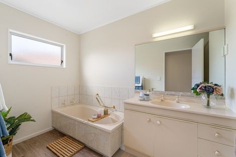 Photo of property in 9 Lakeside Villas, Whitby, Porirua, 5024