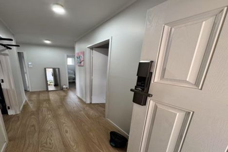 Photo of property in 1/60 Taharoto Road, Takapuna, Auckland, 0622