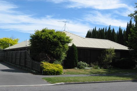 Photo of property in 116 Apsley Drive, Avonhead, Christchurch, 8042