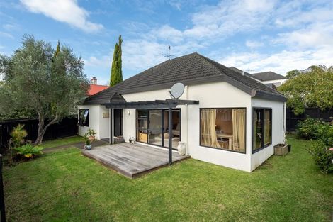 Photo of property in 1/14 Beresford Street, Bayswater, Auckland, 0622