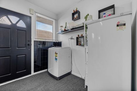 Photo of property in 12 Waratah Street, Avondale, Christchurch, 8061