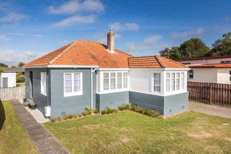 Photo of property in 35 Kauri Street, Roslyn, Palmerston North, 4414