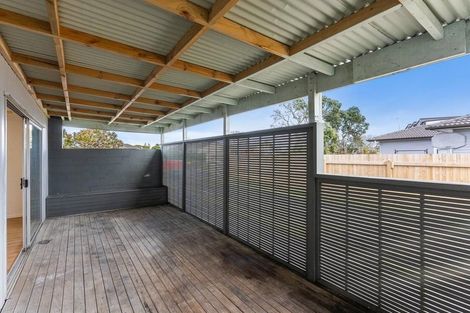 Photo of property in 32 Idlewild Avenue, Mangere, Auckland, 2022