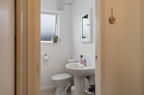 Photo of property in 21a Oakleigh Street, Maungaraki, Lower Hutt, 5010