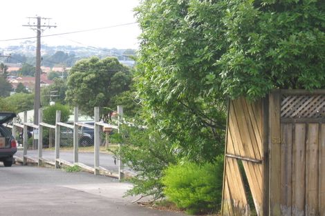 Photo of property in 43 Lynwood Road, New Lynn, Auckland, 0600
