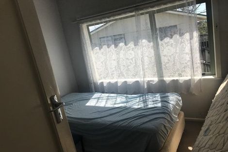 Photo of property in 10 Kaponga Crescent, New Lynn, Auckland, 0600