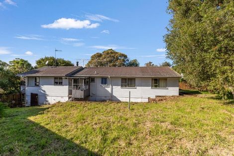 Photo of property in 9 Tahu Crescent, Sunnynook, Auckland, 0620