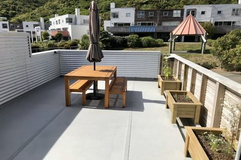 Photo of property in 30 Saddleback Grove, Karori, Wellington, 6012