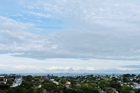 Photo of property in 152 Weatherly Road, Torbay, Auckland, 0630