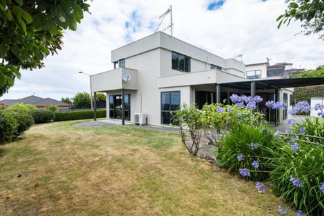 Photo of property in 84 Churchill Drive, Taradale, Napier, 4112