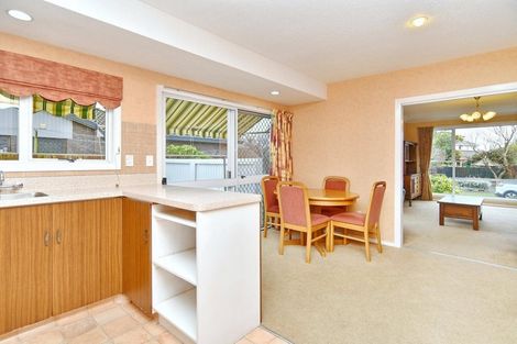 Photo of property in 1 Larkhill Place, Russley, Christchurch, 8042
