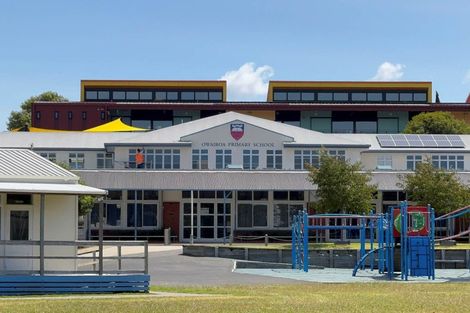 Photo of property in 6/8 Baird Street, Howick, Auckland, 2014