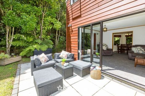 Photo of property in 8 King Charles Drive, Kingsley Heights, Upper Hutt, 5018