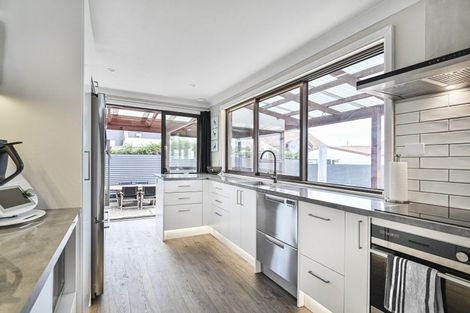 Photo of property in 402 Awatea Street, Akina, Hastings, 4122