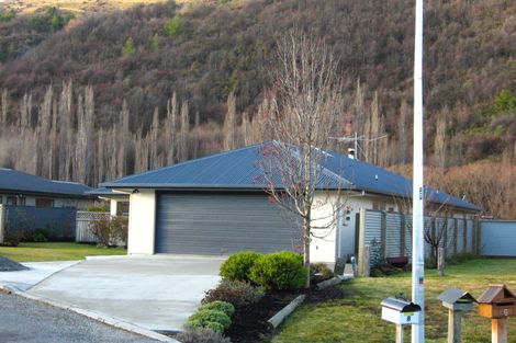 Photo of property in 14 Isabel Court, Arrowtown, 9302