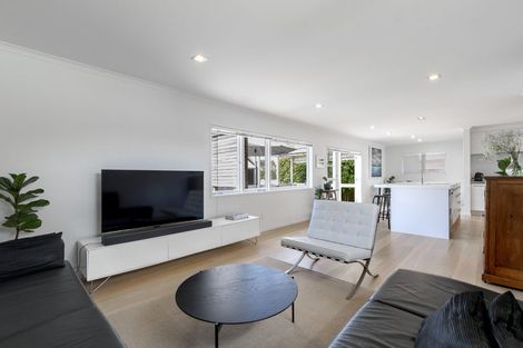 Photo of property in 32 Hinewa Road, Otumoetai, Tauranga, 3110